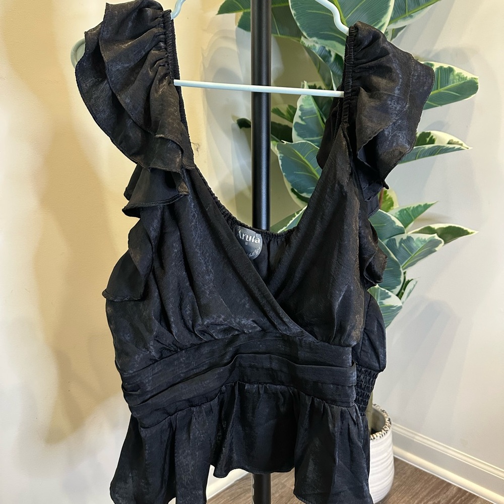 ARULA Black Ruffled Women's Top